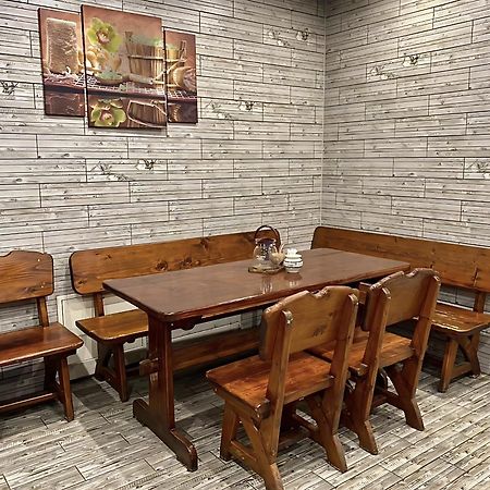 Hotel Koral Çernivtsi Dış mekan fotoğraf