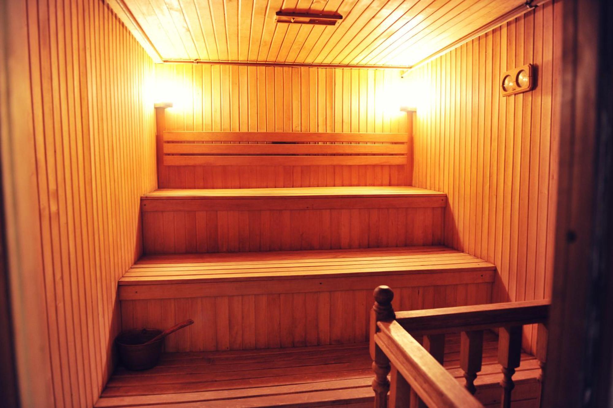 Hotel Koral Çernivtsi Dış mekan fotoğraf