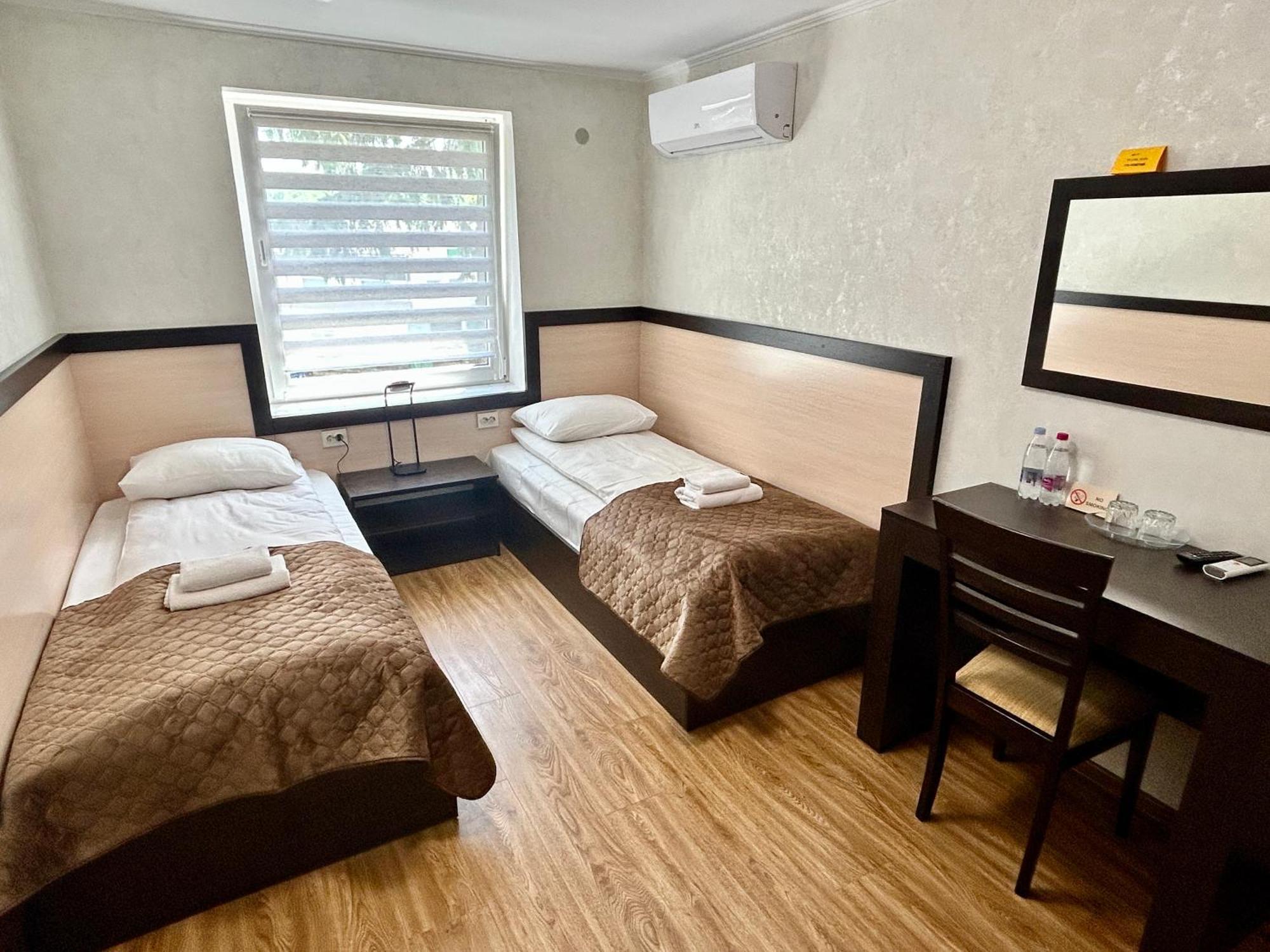 Hotel Koral Çernivtsi Dış mekan fotoğraf